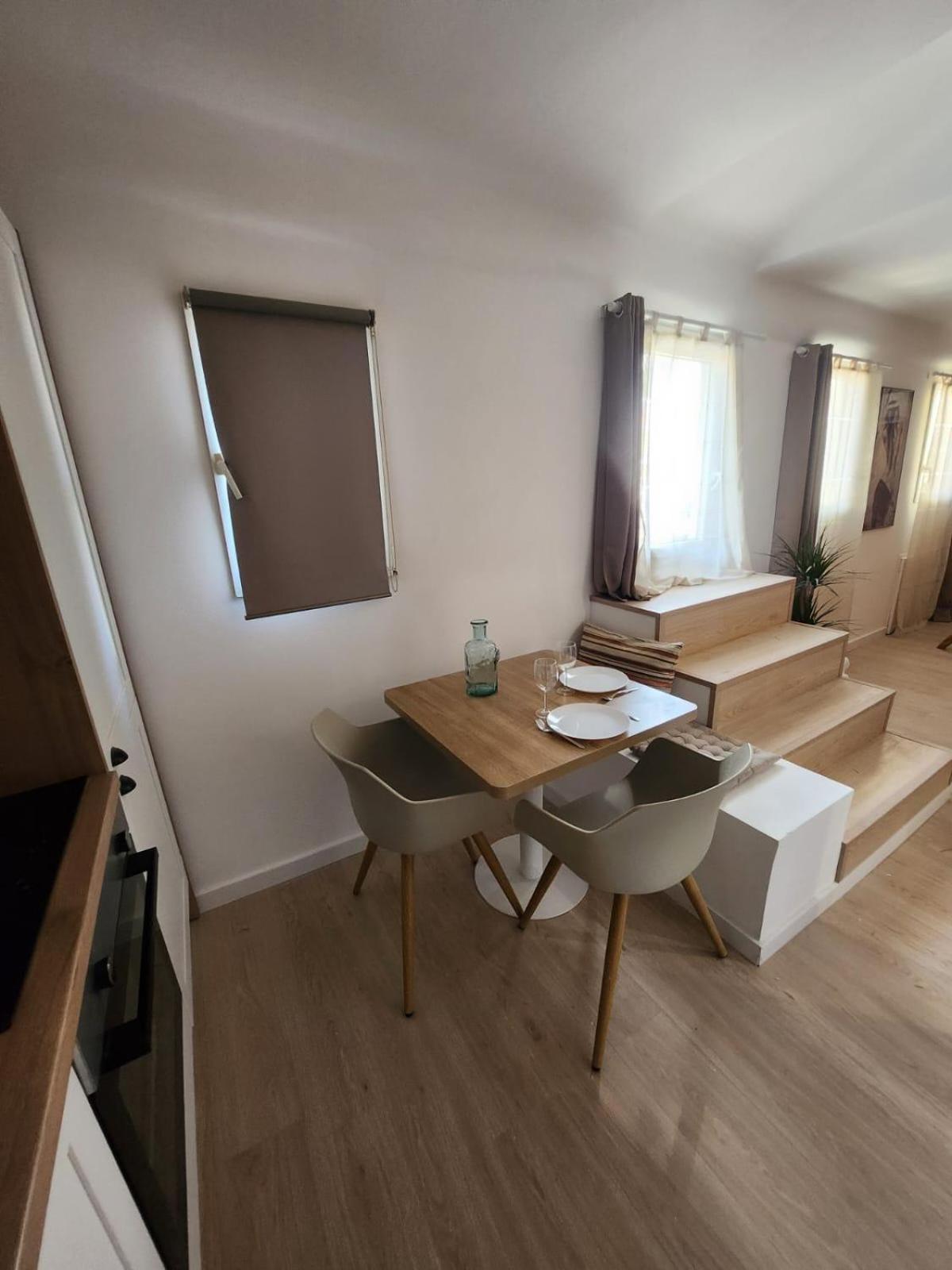 Apartment La Petite Lucarne - Neuf Sur Le Vieux-port - Centre - Proche Du Panier, Mairie Et Canebiere Marseille